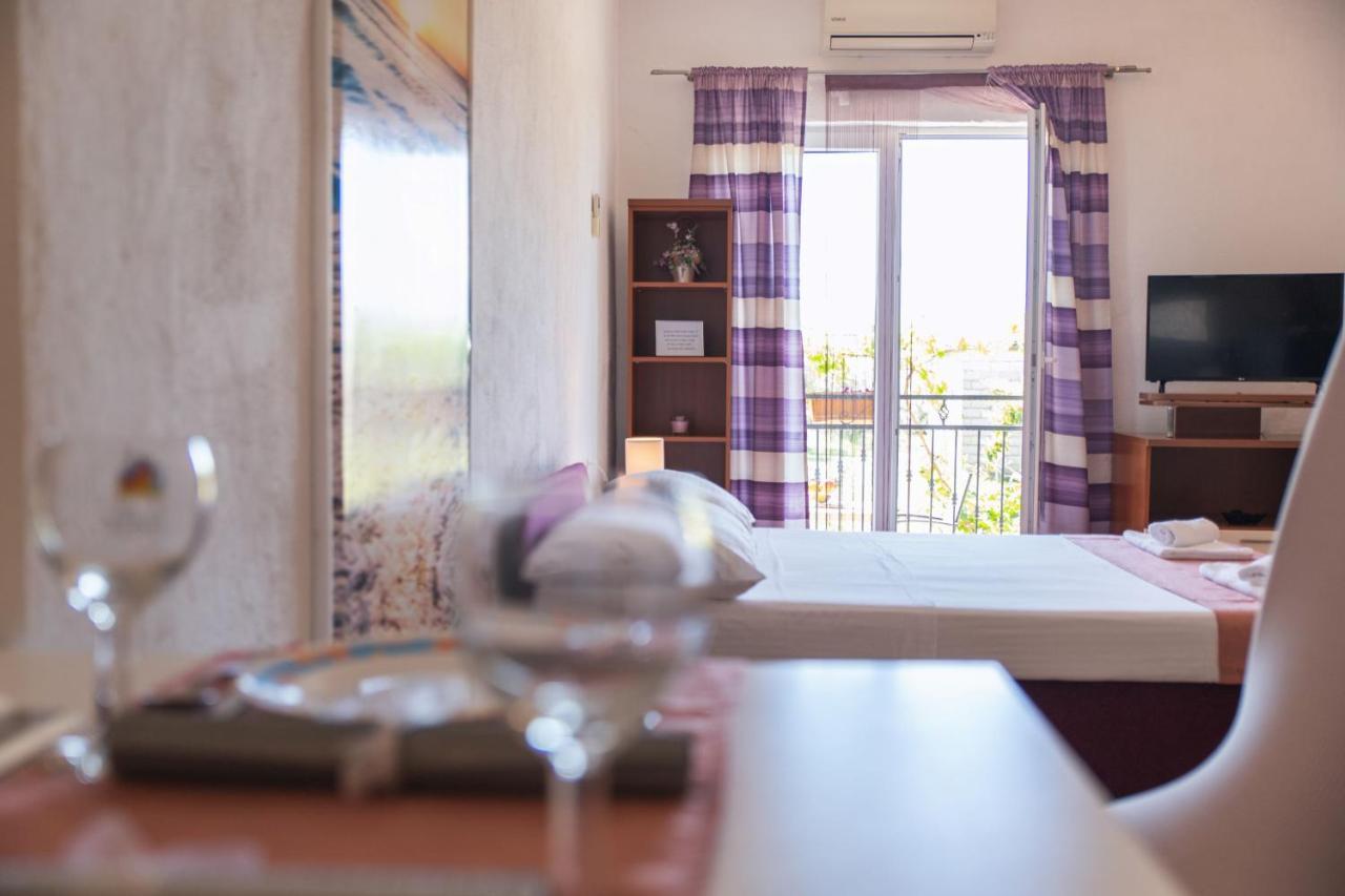 Apartment Livaja Кастель-Нови Экстерьер фото